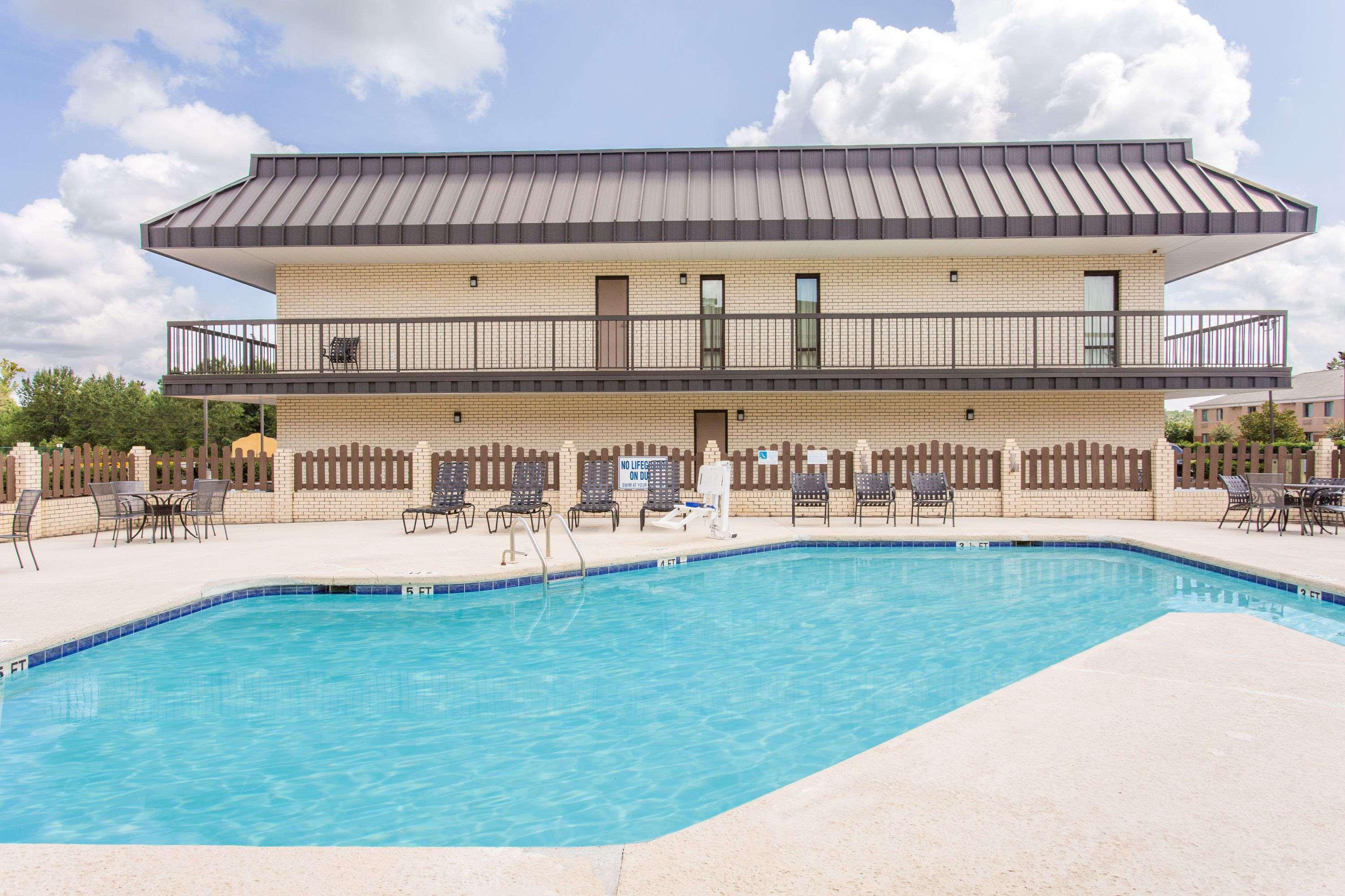 Days Inn By Wyndham Florence/I-95 North Exterior foto