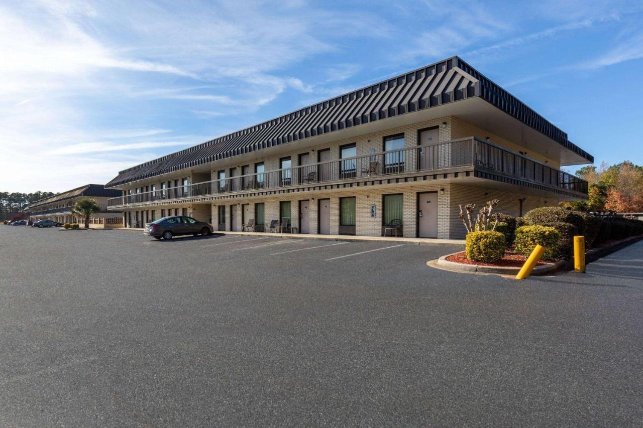 Days Inn By Wyndham Florence/I-95 North Exterior foto