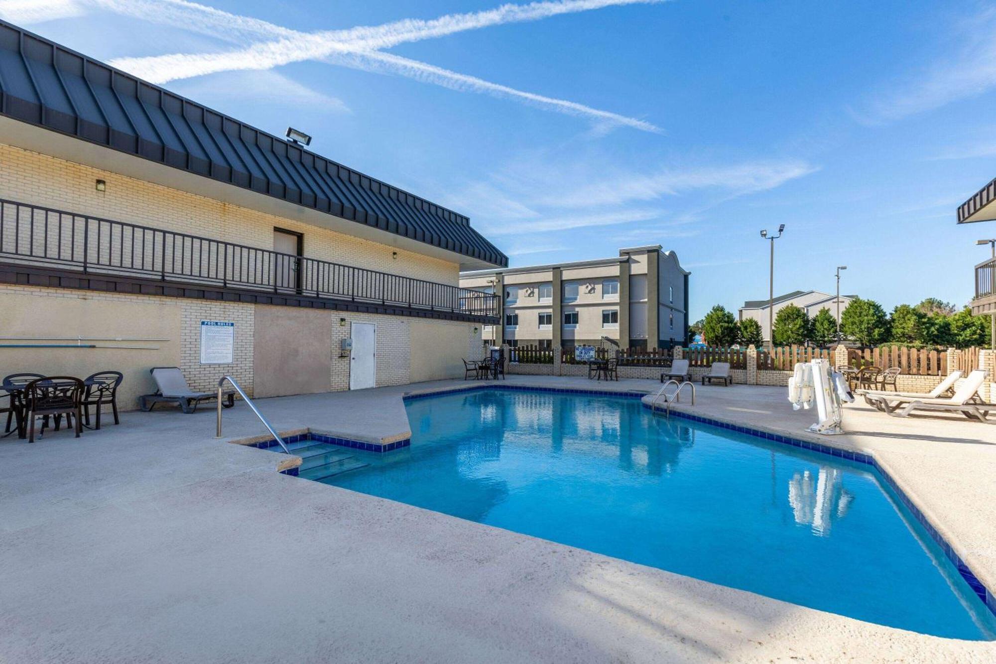 Days Inn By Wyndham Florence/I-95 North Exterior foto